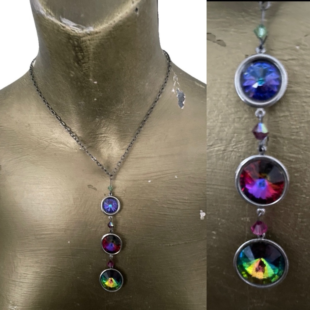 VINTAGE 90’s AURORA BOREALIS Rhinestone Pendant NECKLACE